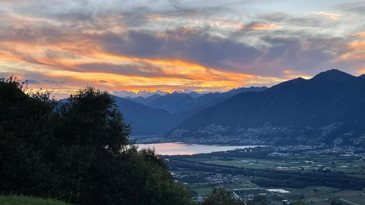 Ferienwohnung Rustico Ai Monti Cadenazzo Bagian luar foto