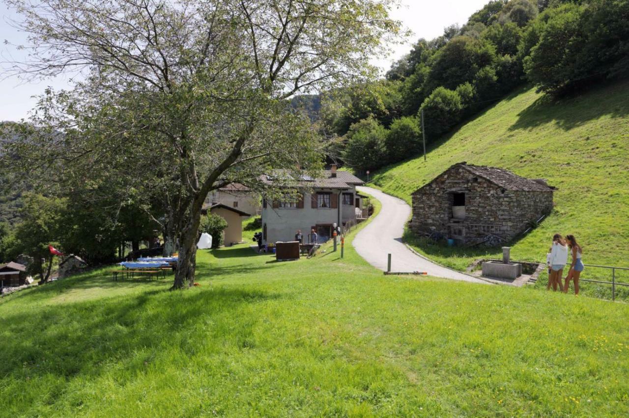 Ferienwohnung Rustico Ai Monti Cadenazzo Bagian luar foto