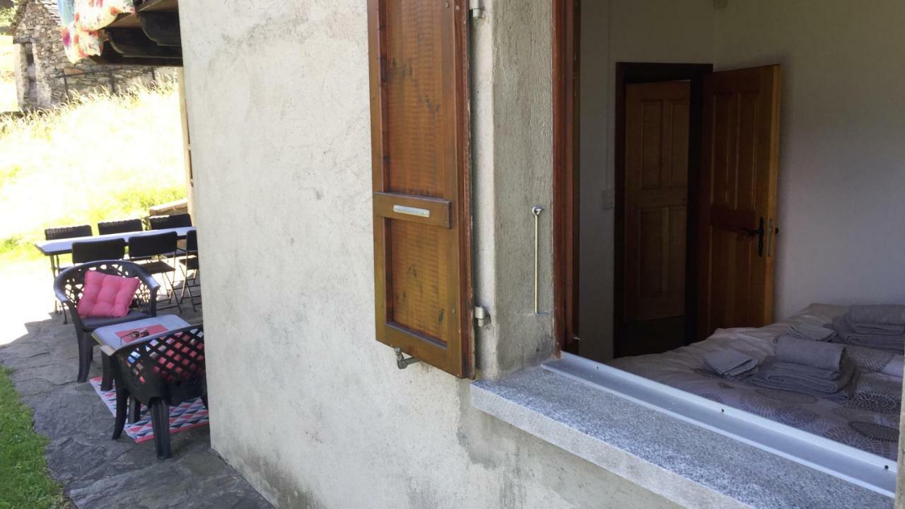 Ferienwohnung Rustico Ai Monti Cadenazzo Bagian luar foto